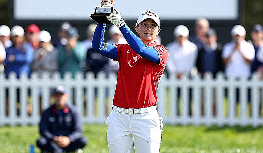 Ba hố, một trăm nghìn đô và đồng hồ 35 ngày của LIV Golf