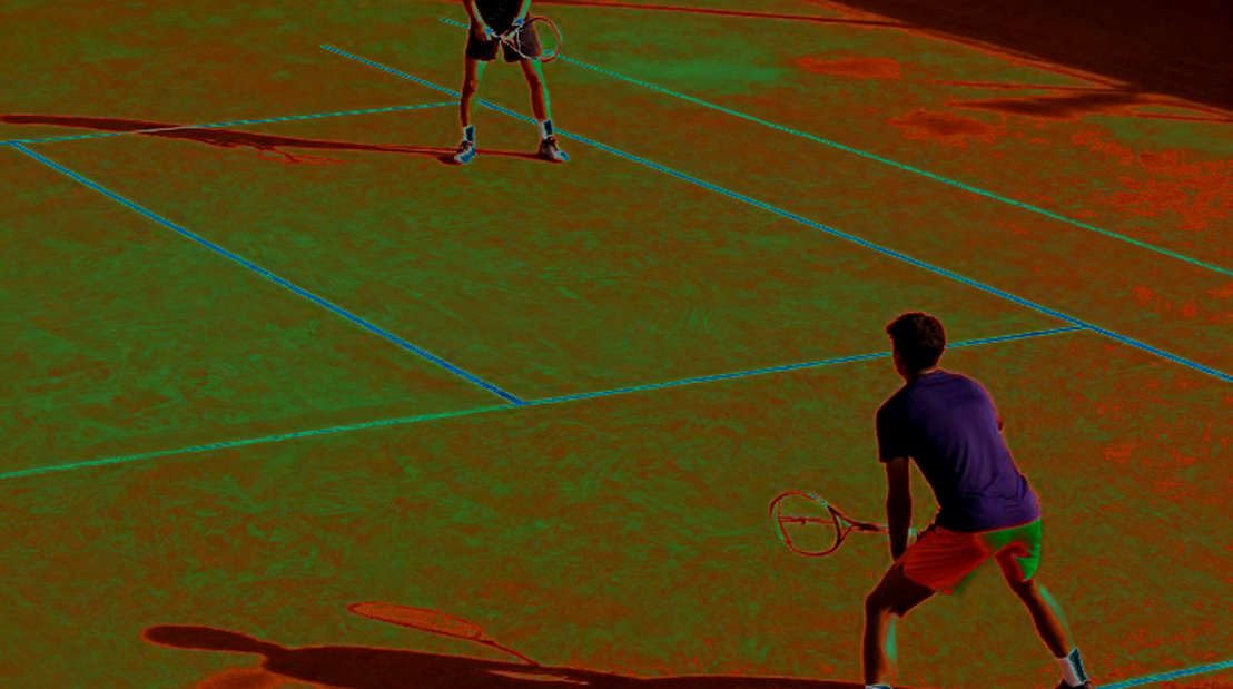 Medvedev bảo vệ danh hiệu ATP lần đầu: thắng bằng nhịp đánh, không bằng cảm hứng
