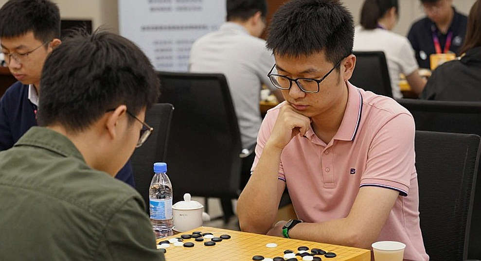 Prague 2026 và 27 tiểu phẩm: Khi cờ vua đỉnh cao trở thành lớp học mở từ ChessBase Magazine #225
